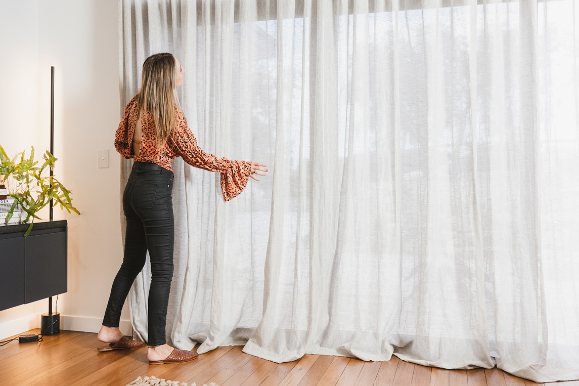 DIY curtains sheers coffstocali curtaincloseup webready